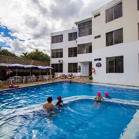 Blue Star Hotel Melgar Exterior foto